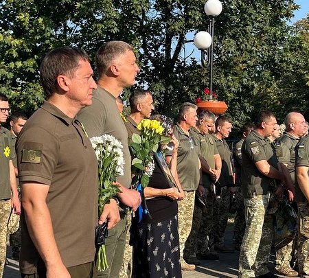 Сьогодні в Україні - День пам'яті захисників, які загинули у боротьбі за незалежність, суверенітет та територіальну цілісність нашої країни