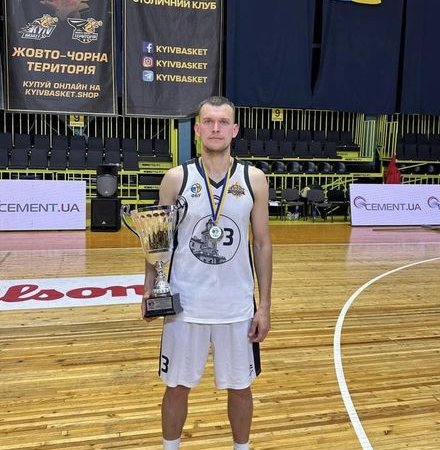 Сарненський баскетболіст володар срібної нагороди Вищої Ліги України з баскетболу