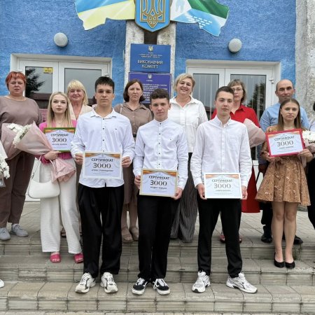 200 балів на НМТ: у Сарненській громаді відзначили найуспішніших випускників