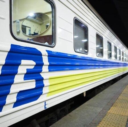 Поїзд №113/114 Харків — Ужгород тепер прямує через Сарни до Закарпаття