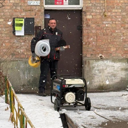 Команда «Сарнитеплосервісу» долучилася до ліквідації аварій у столиці