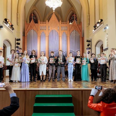 Музика, що єднає серця: вихованці «Мистецької школи» — на великій сцені!