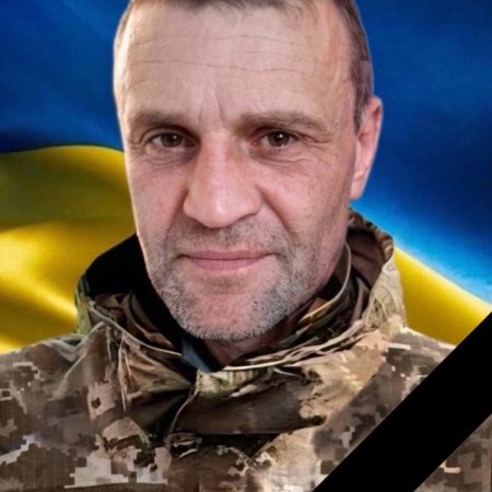 Сарненська громада знову отримала трагічну звістку з фронту. Захищаючи Україну, загинув солдат Андрій Володимирович Силка.