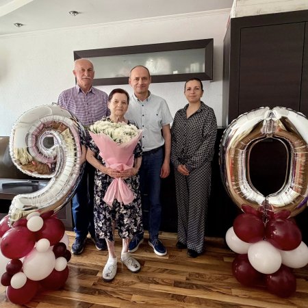 90 років мудрості, сили духу та життєвого досвіду
