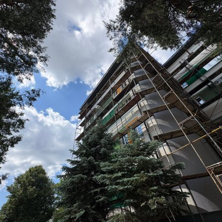 У Сарнах продовжується термомодернізація пологового відділення центральної лікарні