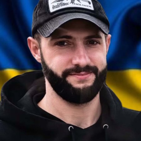 Світла памʼять Захиснику…